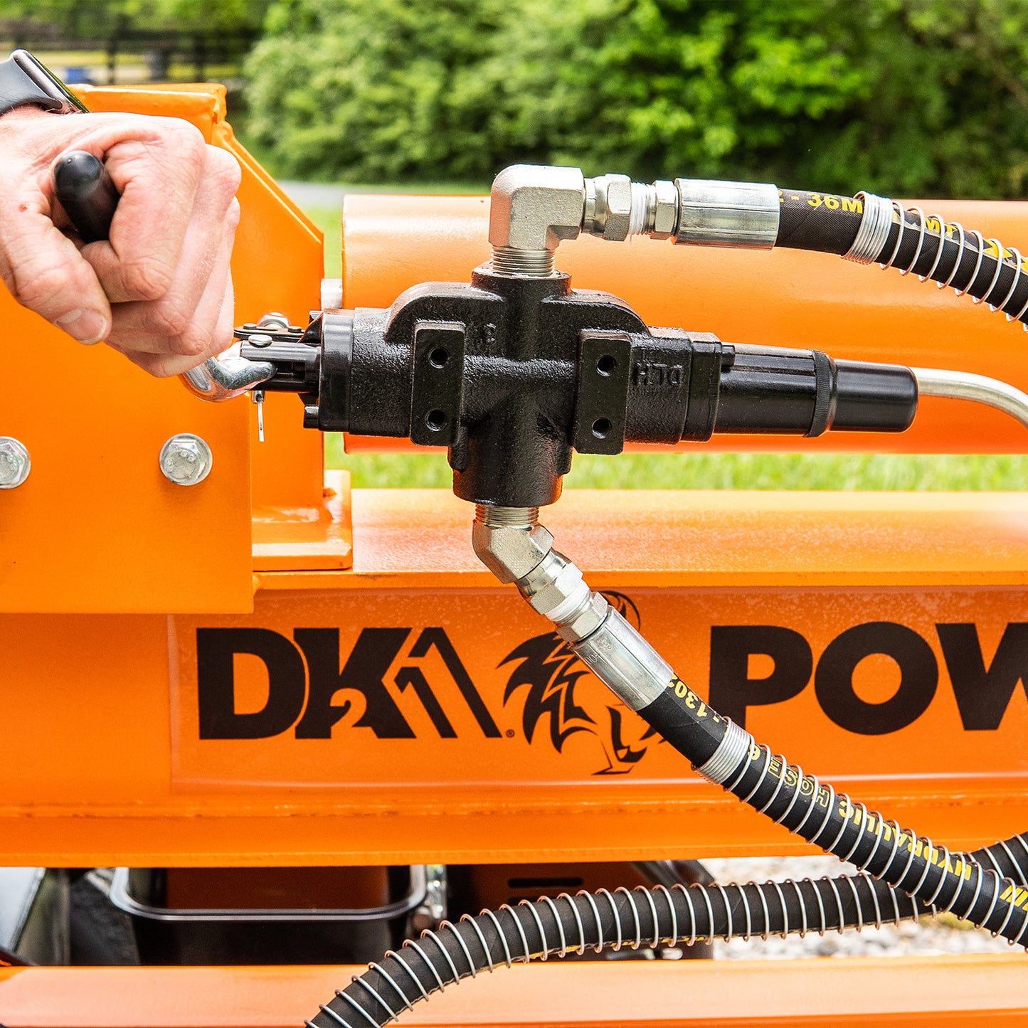 Detail K2 32 Ton Horizontal/Vertical Hydraulic Gas Log Splitter-OPS232-Wood Splitter Outlet